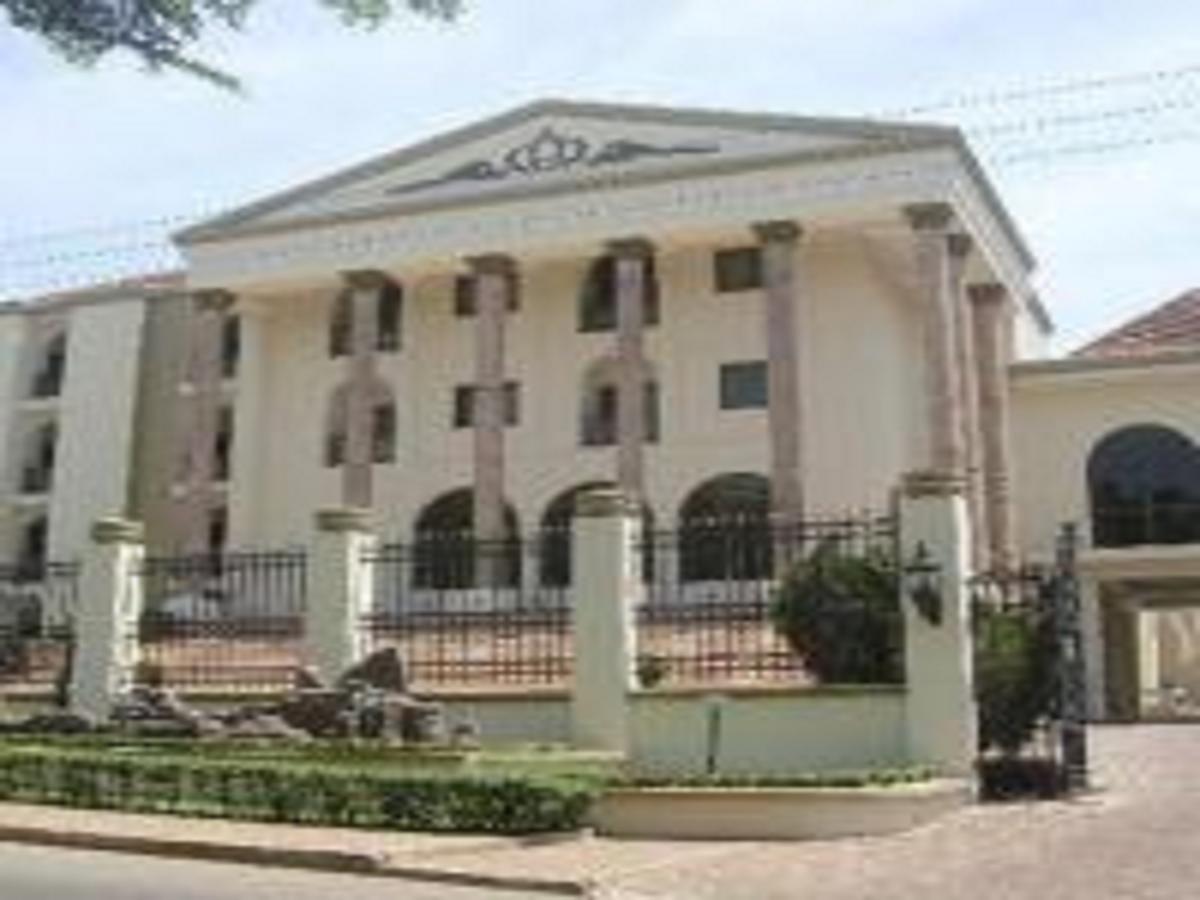 M Plaza Hotel Akkra Exterior foto